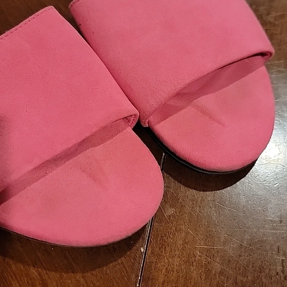(J4) A new day slide shoes girls 6 1/2